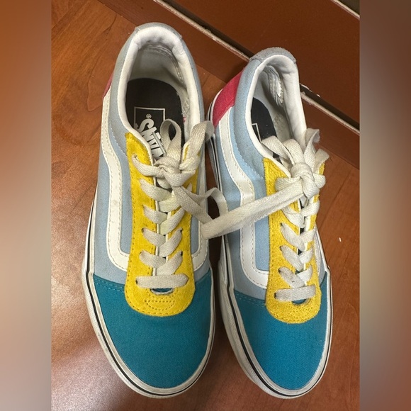 Vans Monochrome Skate Shoes - Picture 3 of 7